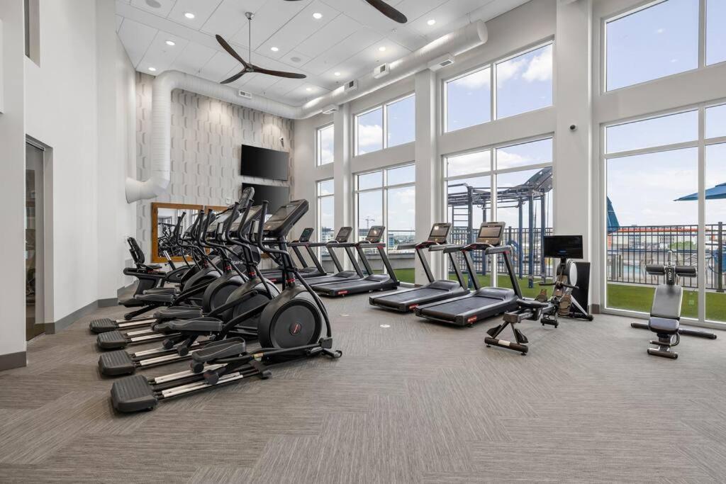 Beverly Hills Suite Penthouse The Gulch Nashville Buitenkant foto